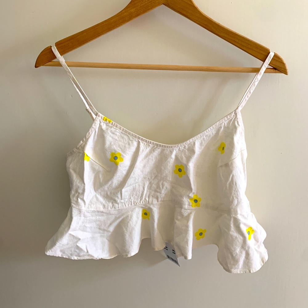 white daisy crop tank -Urban Outfitters - small-